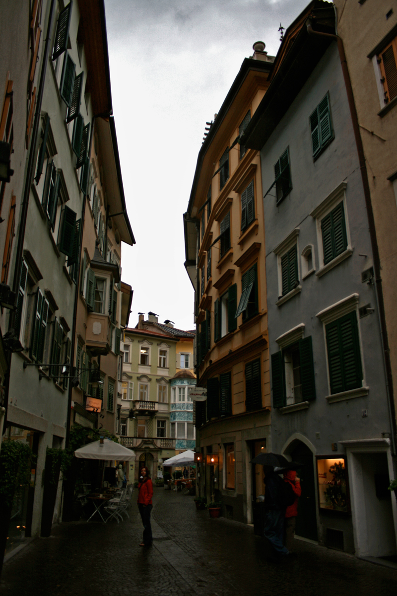 Gina in the streets of Bolzano